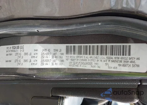 2016 Jeep Cherokee Latitude z USA, uszkodzony, nr VIN 1C4PJMCS0GW345925